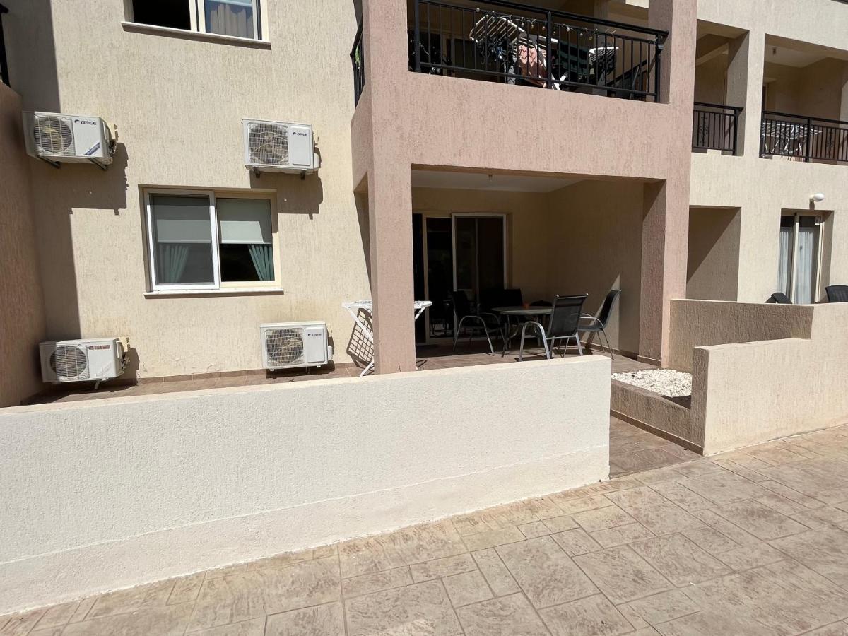 Royal Seacrest Residence Paphos Exterior foto
