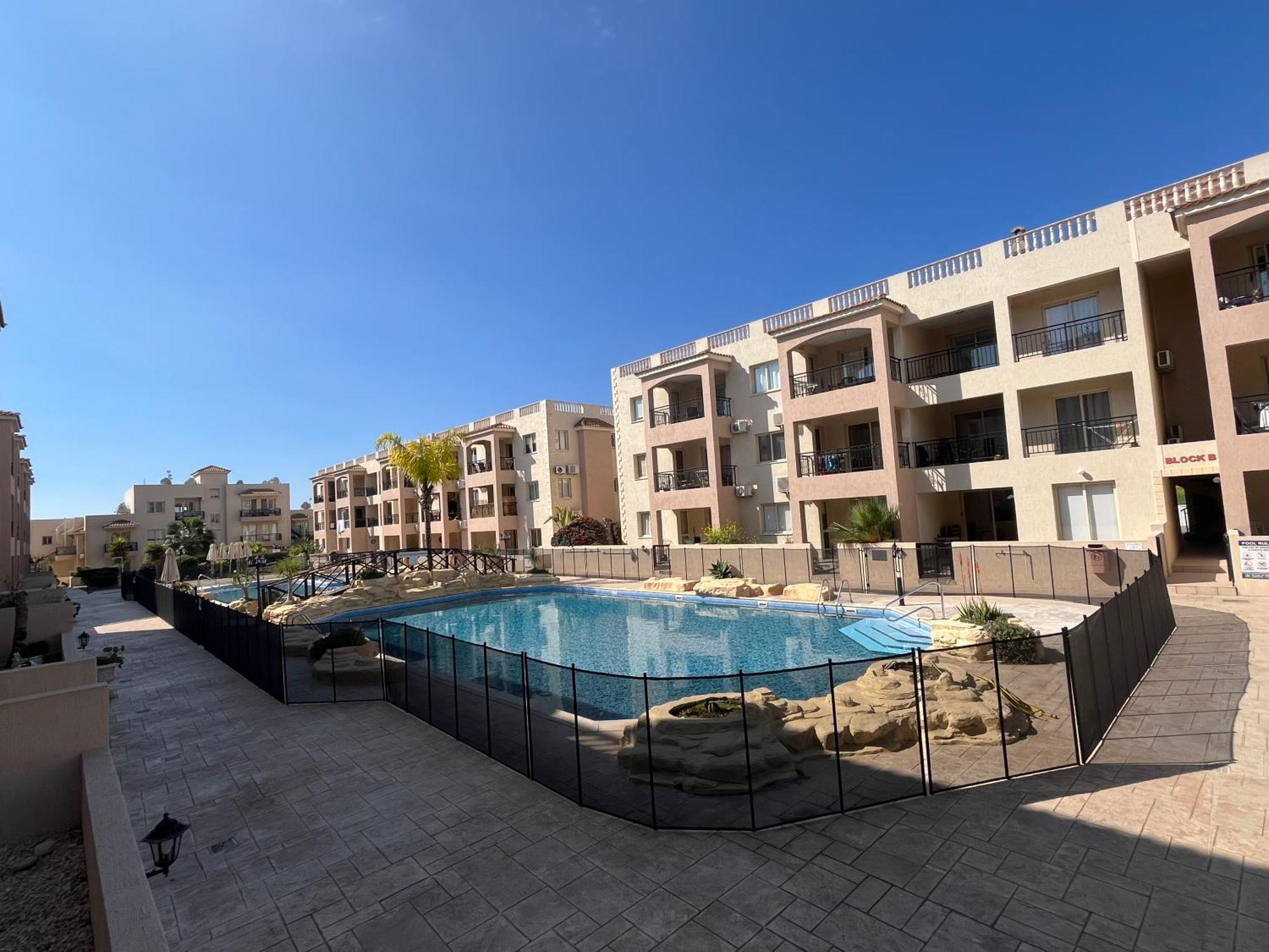 Royal Seacrest Residence Paphos Exterior foto
